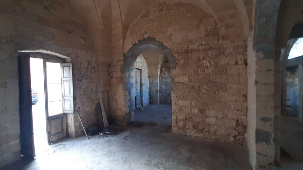 Veglie – Immobile con tetto a volta da completare image 5